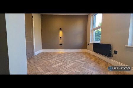 Studio to rent - Photo 5