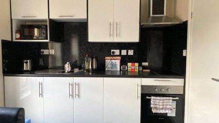 1 bedroom apartment to rent - Photo 3