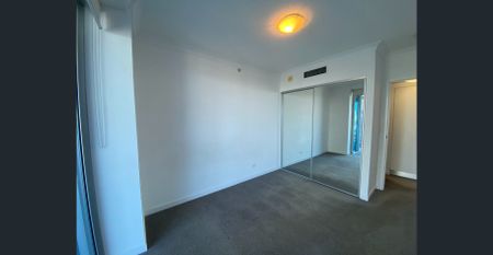Un- Furnished 2 Bedroom Apartment - Mantra Residences @ Southport Central - Photo 4