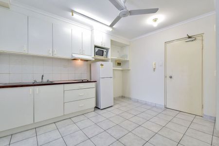 NEAT STUDIO IN THE CITY - Photo 3