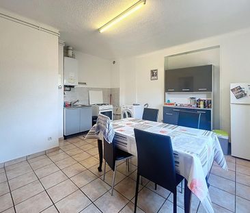 Location Appartement 3 pièces 97m² GUILHERAND GRANGES 07500 - Photo 2