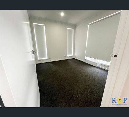40 Stakes Boulevard, Manor Lakes, Vic 3024 - Photo 5