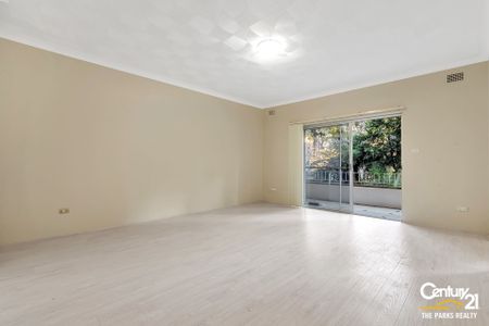 Immaculate Two Bedroom Unit - Photo 5