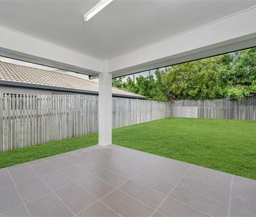 BEAUTIFUL MODERN HOME IN DOUGLAS - Photo 4