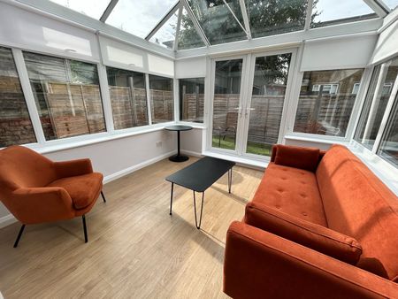 3 Bed Flat, Camden Mews, NW1 - Photo 4