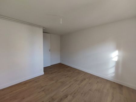 LOCATION APPARTEMENT T3 Bis, POITIERS, CENTRE-VILLE - Photo 2