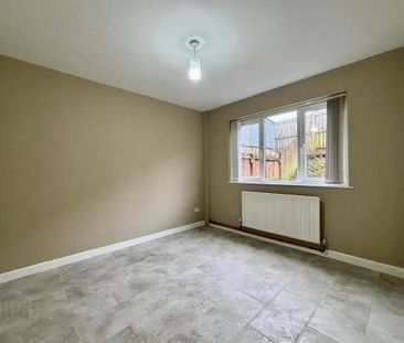 64 Silverstream Road, Belfast, BT14 8GG - Photo 2