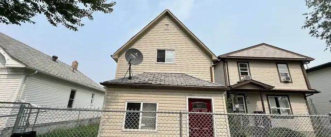 3 Bedroom single house near downtown for rent | 9328 106A Avenue, Edmonton - Photo 1