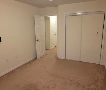 For Lease - 2441 Greenwich Drive Unit# 13, Oakville, Ontario - Photo 4