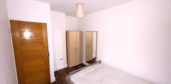 Studio Flat, Cheviot House, N16 - Photo 2