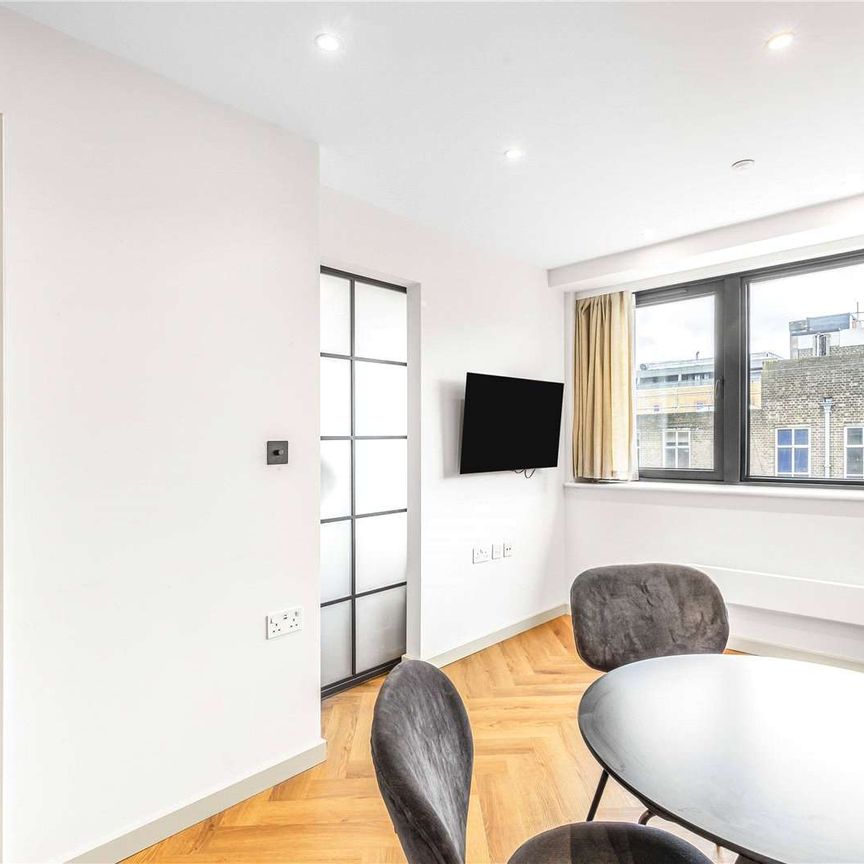 A modern one bedroom apartment in a new build development with a gym and communal roof terrace. - Photo 1