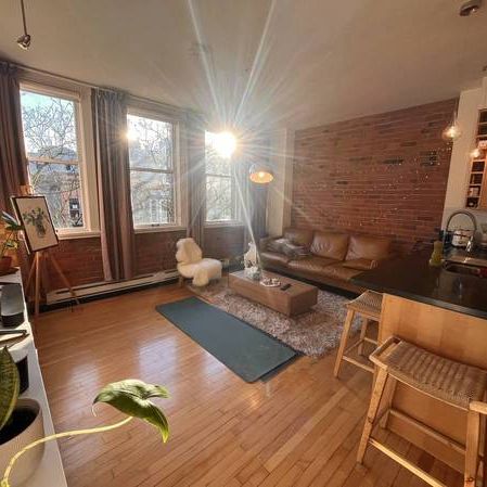 One bedroom loft in Gastown - Photo 1