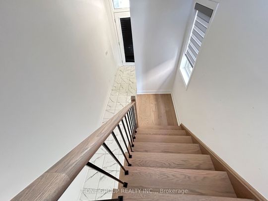 For Lease - 100 Carole Bell Way, Markham, Ontario - Photo 1