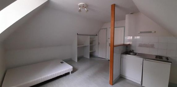 Location Appartement 1 pièce 15m² LAVAL 53000 - Photo 2