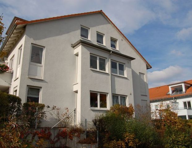 Charmante 2-Zimmer-Wohnung mit Gärtchen in Naumburg - Foto 1
