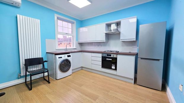 2 bedroom flat to rent - Photo 1