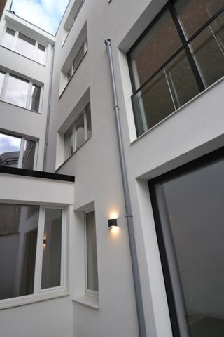 Recent vernieuwd glvl. app. op toplocatie nabij Marnixplein - Photo 2