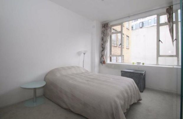 Flat - Studio To Let - Photo 1