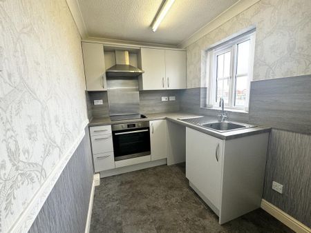 2 bedroom terraced house to rent - Photo 5