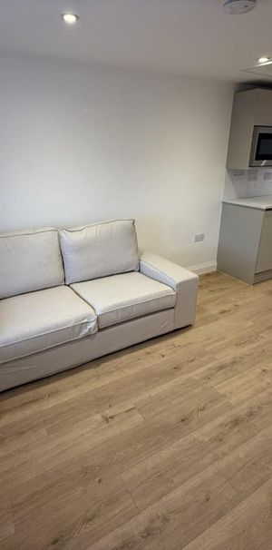 1 bedroom Flat To Let - Photo 1