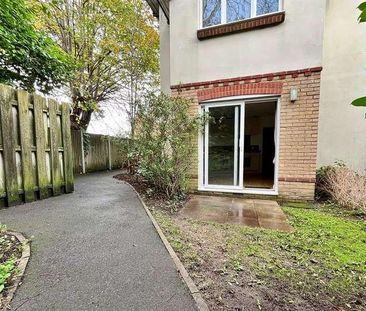 Bournemouth, BH8 - Photo 2