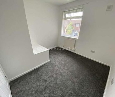 York Road, Droylsden, M43 - Photo 1