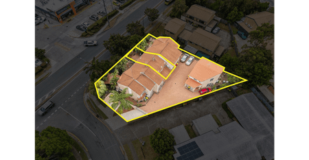 Stylish Townhouse Opposite Chatswood Central – Comfort, Space & Convenience - Photo 3