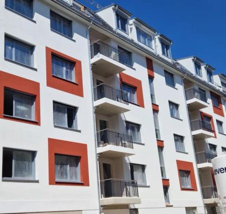 Erstbezug ab 15.09.2024 - Wohnung im 3. OG mit Balkon ! - Foto 2