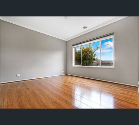 29 Le Page Run, South Morang, Vic 3752 - Photo 3