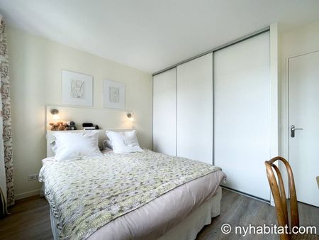 Logement à Paris, Location meublée - Photo 5