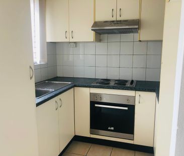 Charming 2-Bedroom Unit for Lease: Prime Location - Photo 6