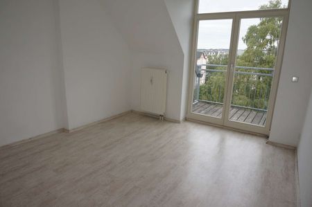 Dachgeschoss - Laminat - Balkon - Bad mit Dusche !! - Foto 4