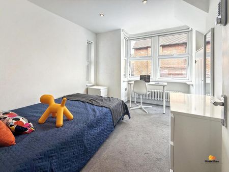 1 bedroom in a house share to rent - Photo 3