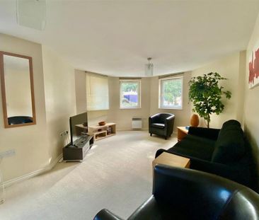 2 bedroom apartment to rent - Photo 3