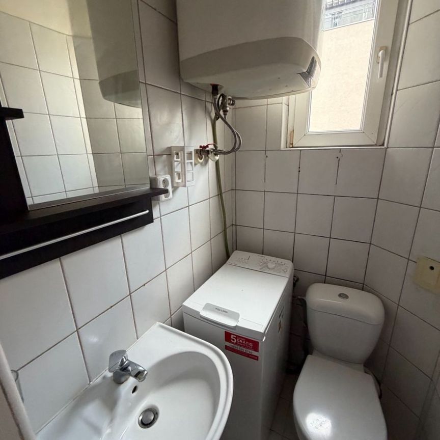 Pronájem bytu 1+kk • 34 m² bez realitkyOcelářská, Praha - Libeň - Photo 1