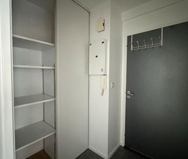 Location Appartement 2 pièces 43m² - Photo 5