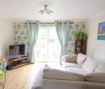 2 bedroom end of terrace house to rent - Photo 1