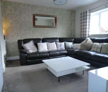 The Garth, Cottingham, HU16 - Photo 1