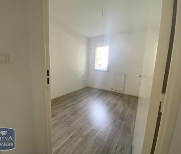 Location Appartement 3 pièces 64m² LES PONTS DE CE 49130 - Photo 4