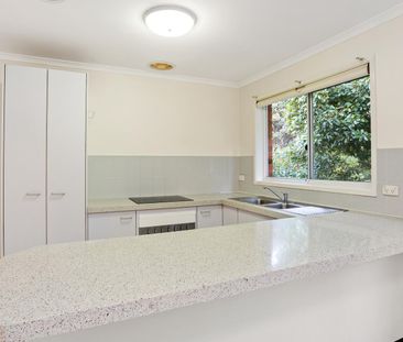 Neat Bruce Townhouse - Photo 6