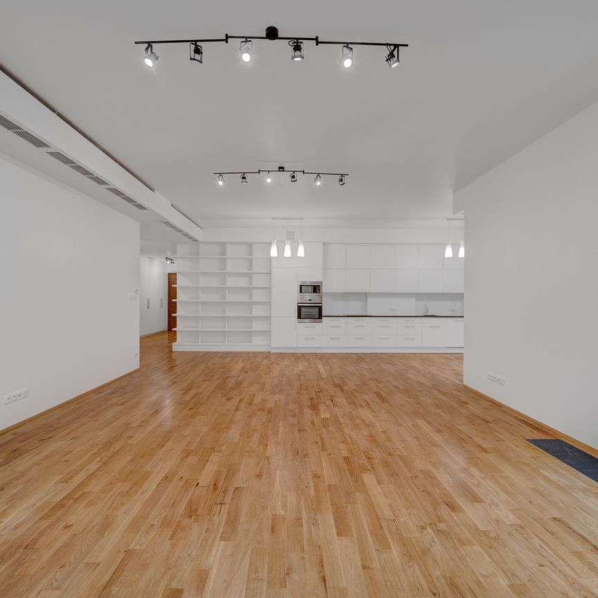 Na wynajem 4 pokoje Rezydencja Foksal Kopernika - Zdjęcie 1