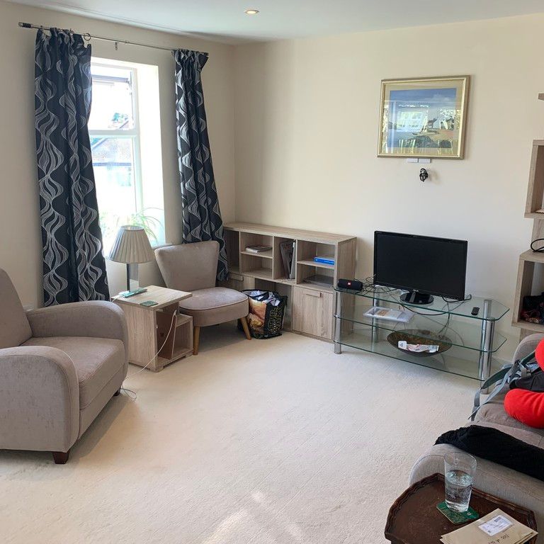 Birds Hill Road, Poole - Photo 1