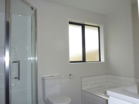 38 Petries Road, Woodend - Photo 2