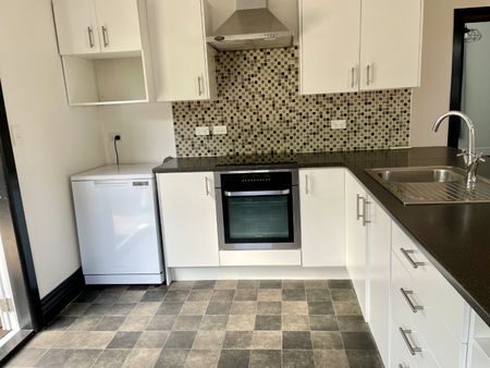 Shakespeare Road, Bluff Hill - Photo 5