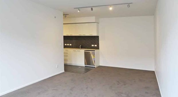 The Fireman's Apartments - Petone - Photo 1