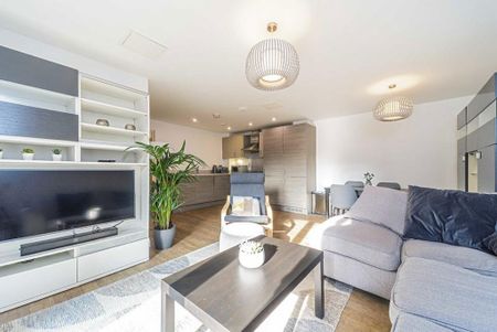 2 bedroom flat to rent - Photo 3