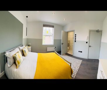 Room in a Shared Flat, Arngask Road, SE6 - Photo 3