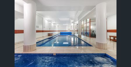 Spacious, Stylish & Central – Your Hornsby Haven Awaits! - Photo 2