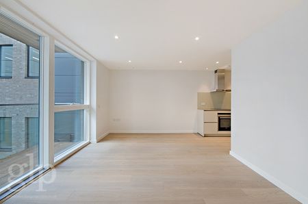 1 Bedroom Apartment, Fouberts Place, Soho, W1F - Photo 3