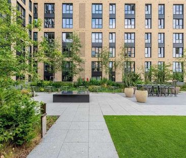 Greenford Quay, Greenford, UB6 - Photo 2